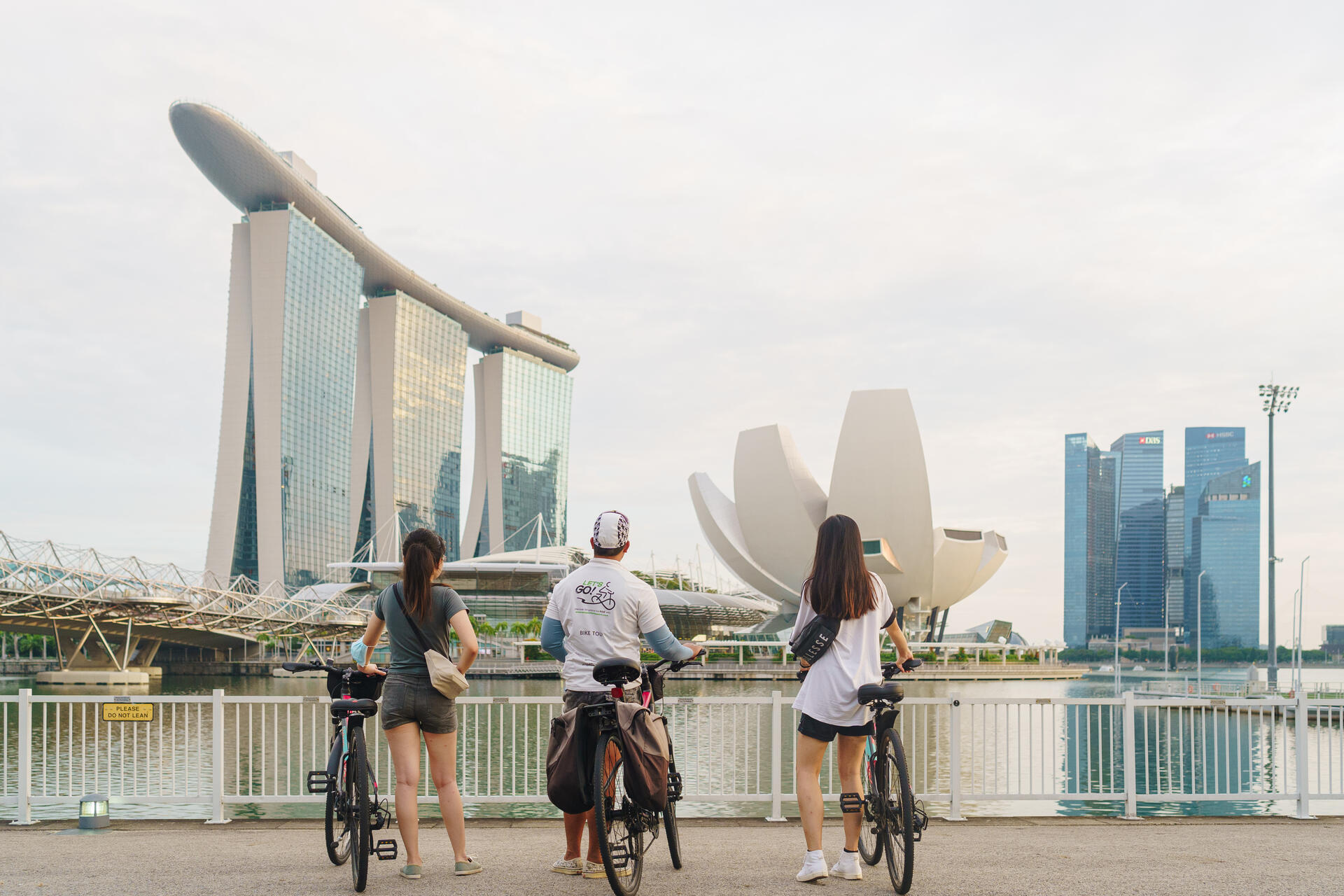 Singapore Historical Bike Tour On Full-Sized Bicycles