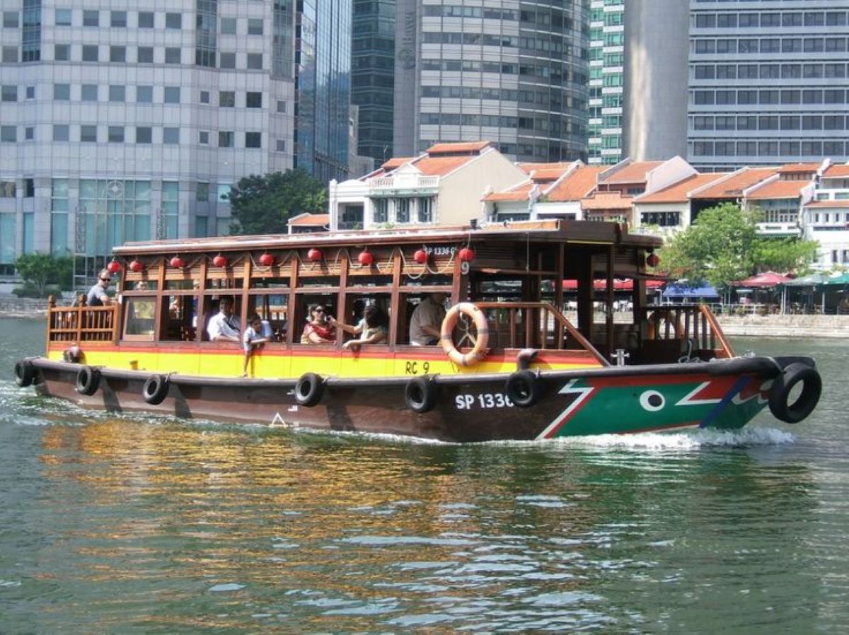 Captain Explorer DUKW tour